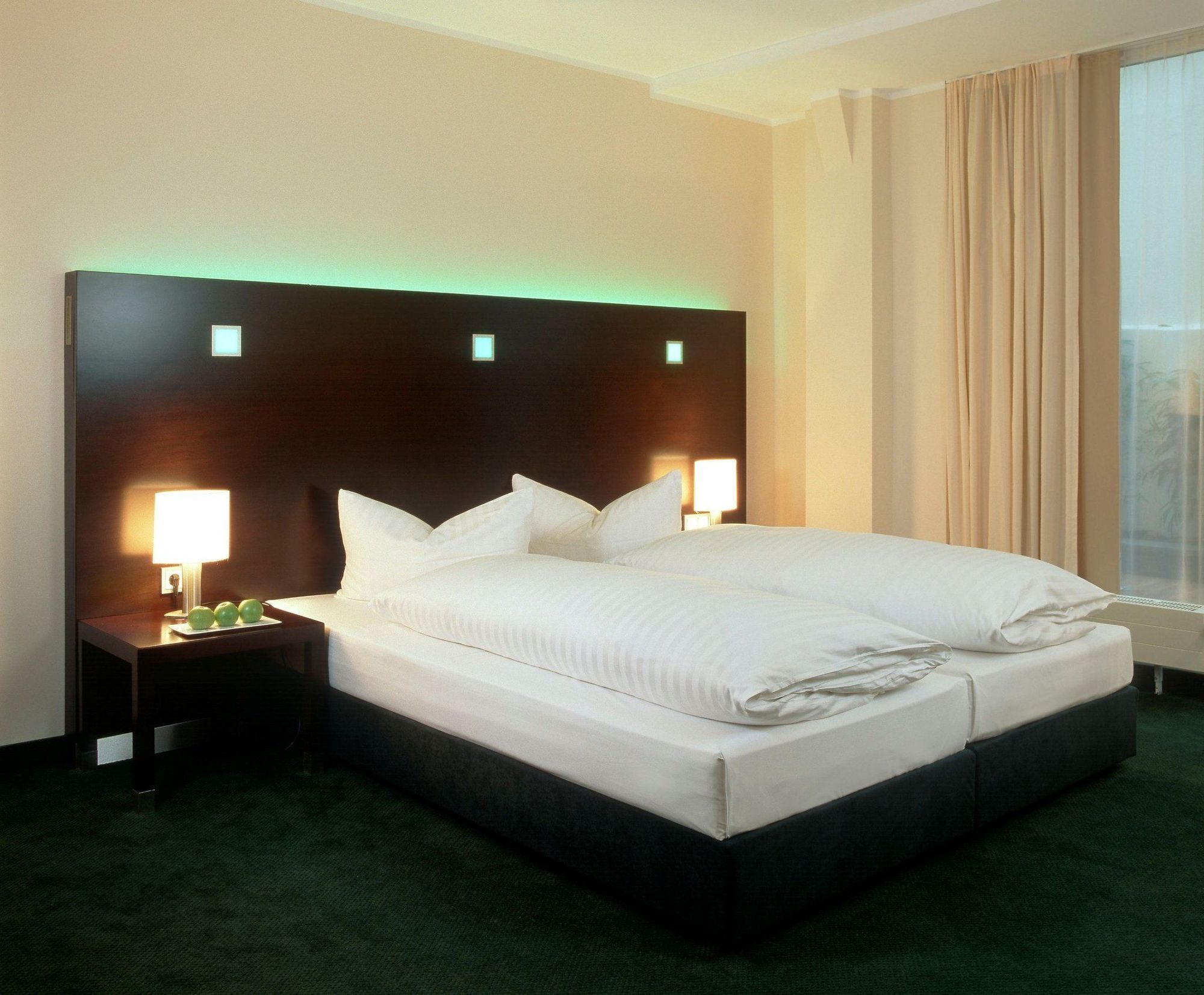 Hotel Flemings Conference Frankfurt 4*
